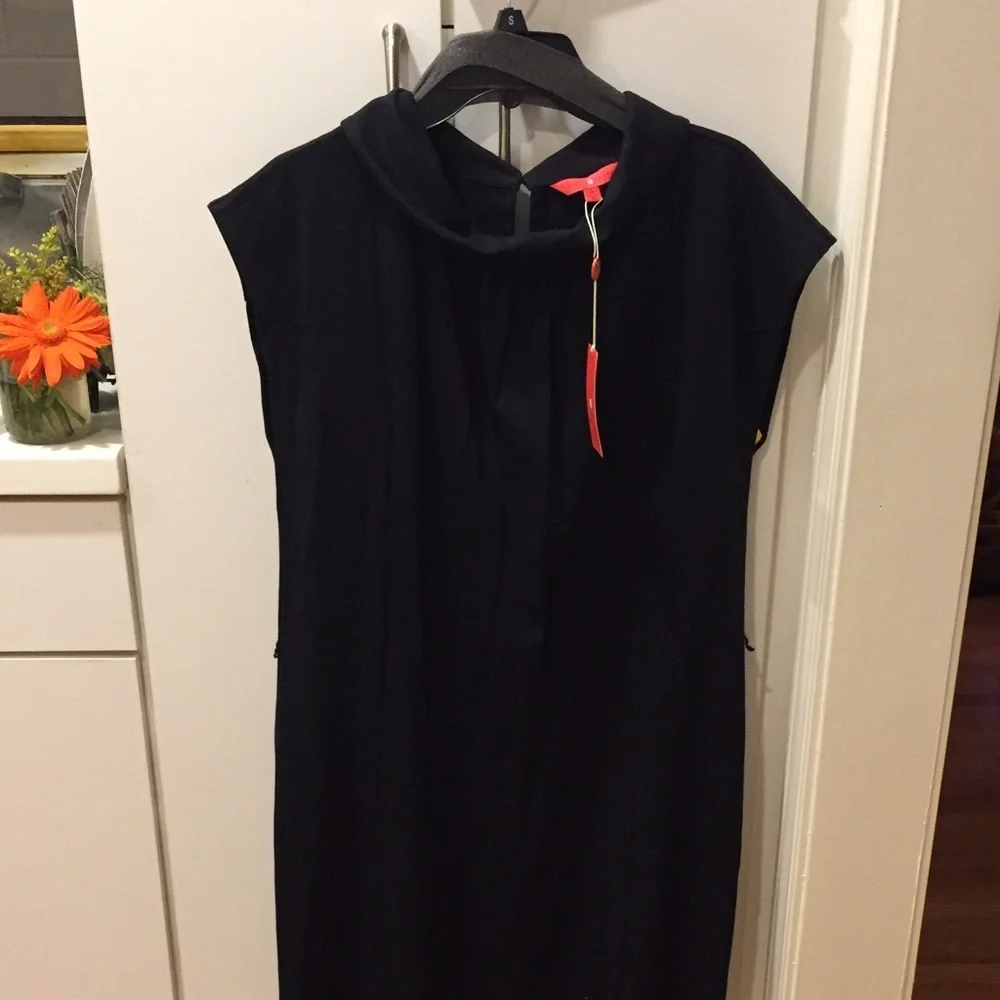 Ivanka Trump Cap Sleeve Dress with stylish collar - Black- 14 NWT